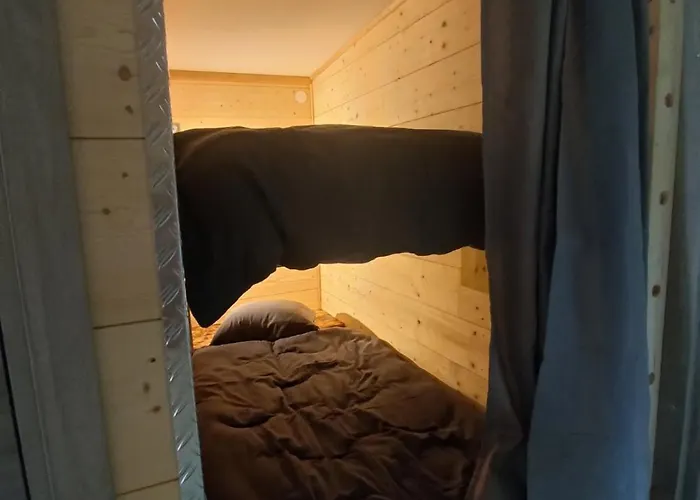 Mechanical Cottage, Old Cars And Bikes *